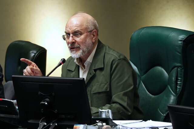 روز دهم/ ادامه جنگ حق و باطل و جنگ ظالم و مظلوم/ واکنش&zwnj;&zwj;&zwnj;ها به معرفی سومین رهبر جمهوری اسلامی ایران/ موج سی&zwnj;ام عملیات وعده صادق ۴ / به&zwnj;روز رسانی می&zwnj;شود