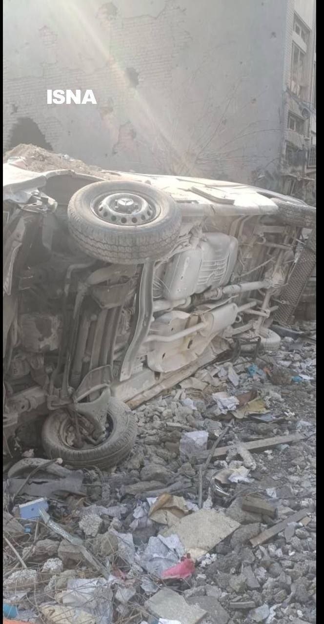 روز دهم/ ادامه جنگ حق و باطل و جنگ ظالم و مظلوم/ واکنش&zwnj;&zwj;&zwnj;ها به معرفی سومین رهبر جمهوری اسلامی ایران/ موج سی&zwnj;ام عملیات وعده صادق ۴ / به&zwnj;روز رسانی می&zwnj;شود