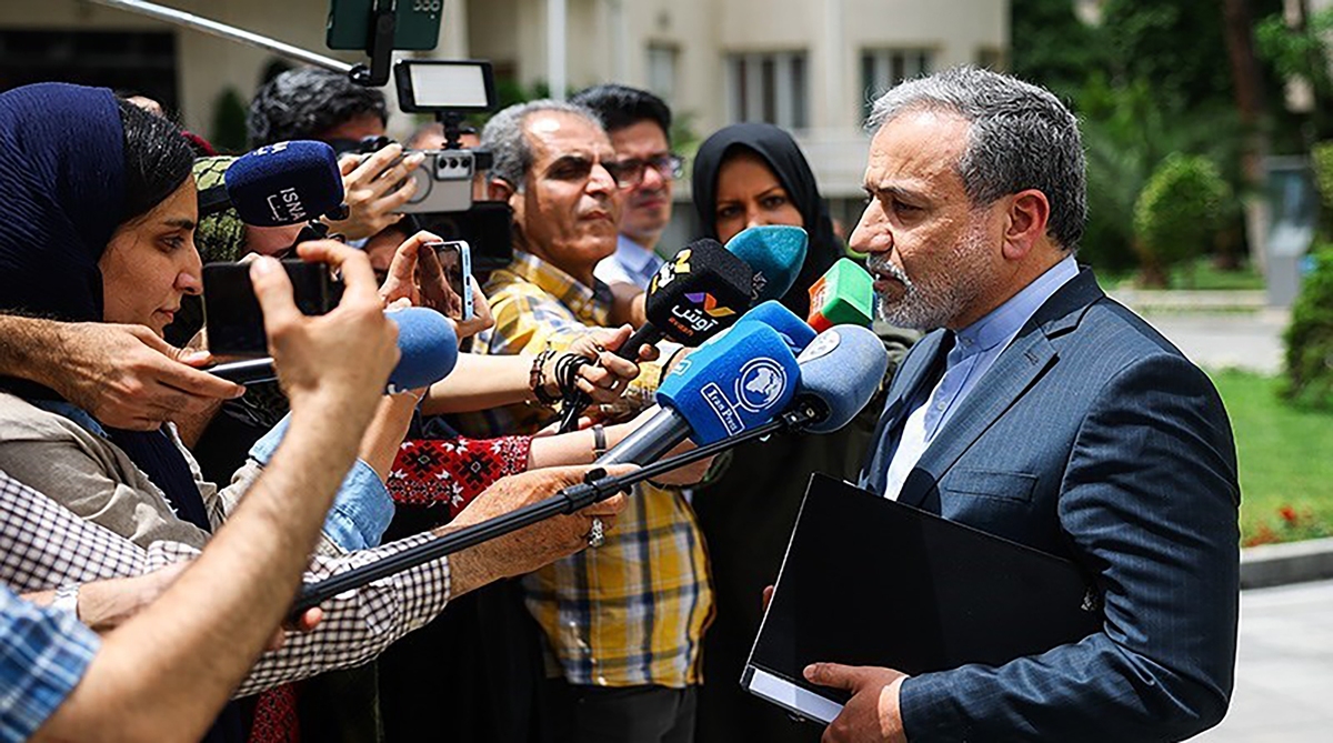 پاسخ تند عراقچی به ترامپ: این فریبکاری است