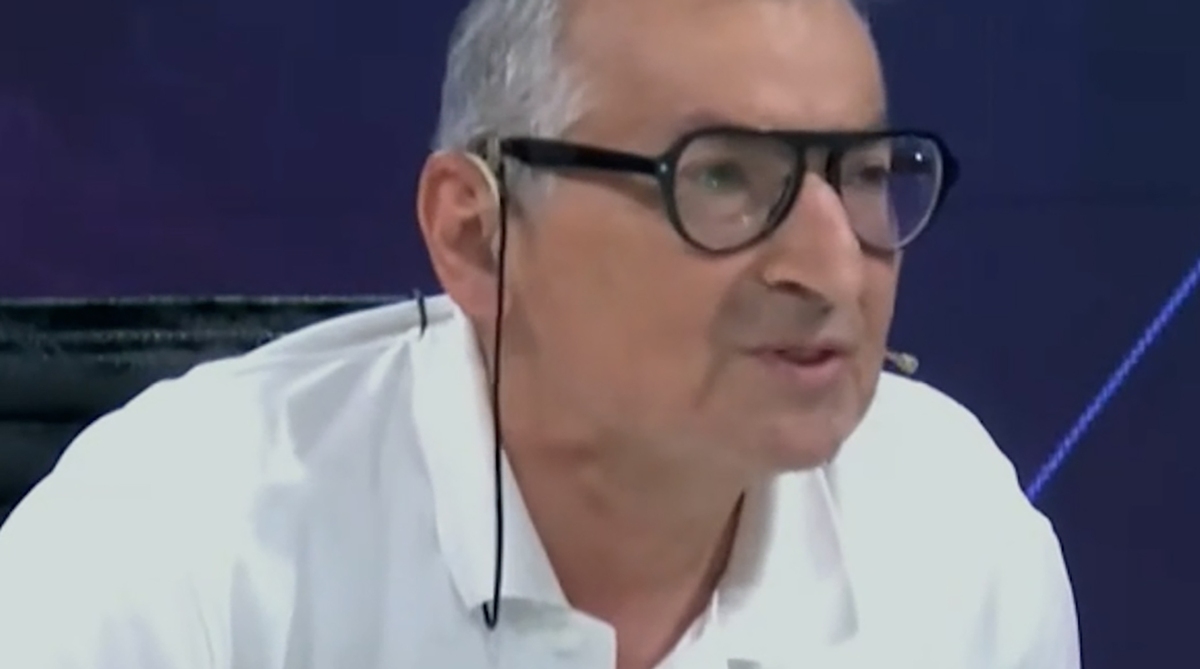 زیباکلام: جای موشک به اسرائیل پراید داده بودید تلفات‌ بیشتری داشت!