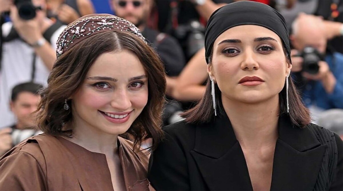 پوشش غیرمنتظره پریناز ایزدیار در فوتوکال جشنواره کن