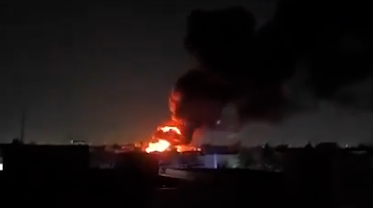 تصاویر هدف قرار دادن یک کارخانه در چهاردانگه