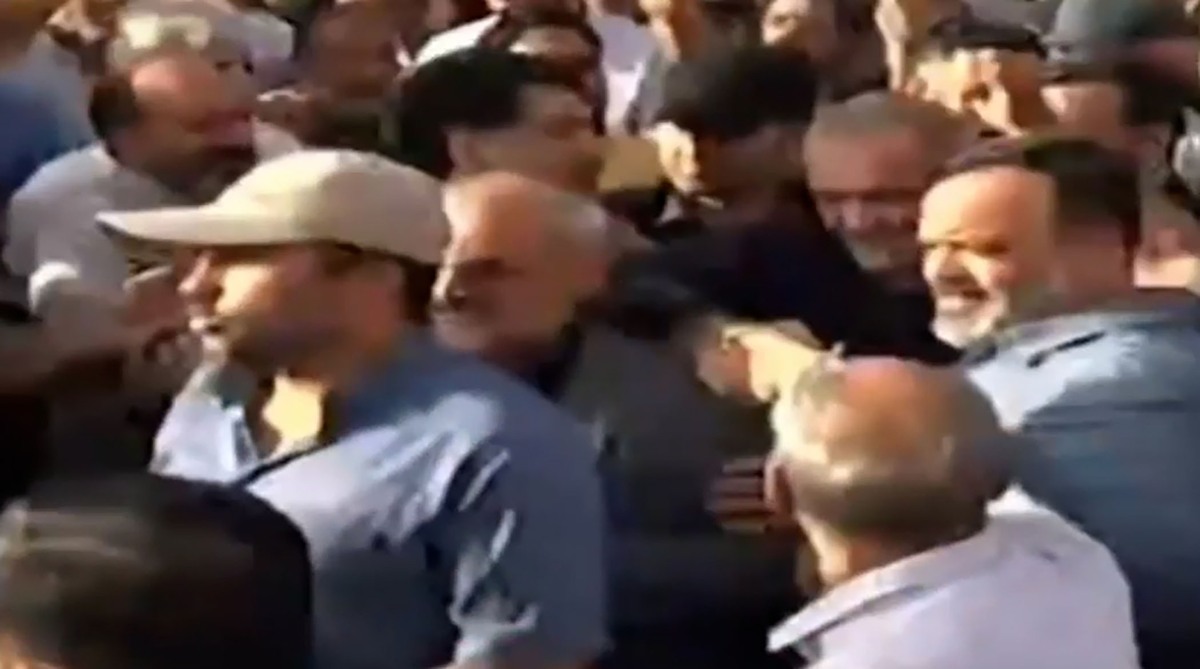 حضور پزشکیان در میدان انقلاب بعد از حمله آمریکا