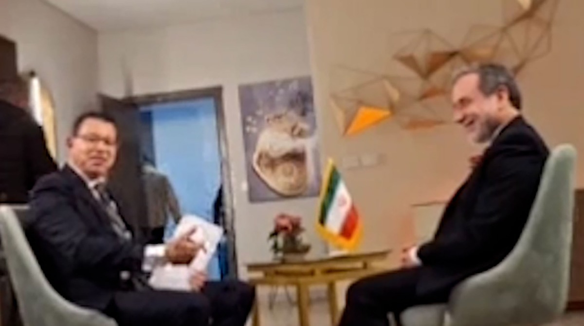 توصیف جالب مجری شبکه تلویزیون مصر از عراقچی
