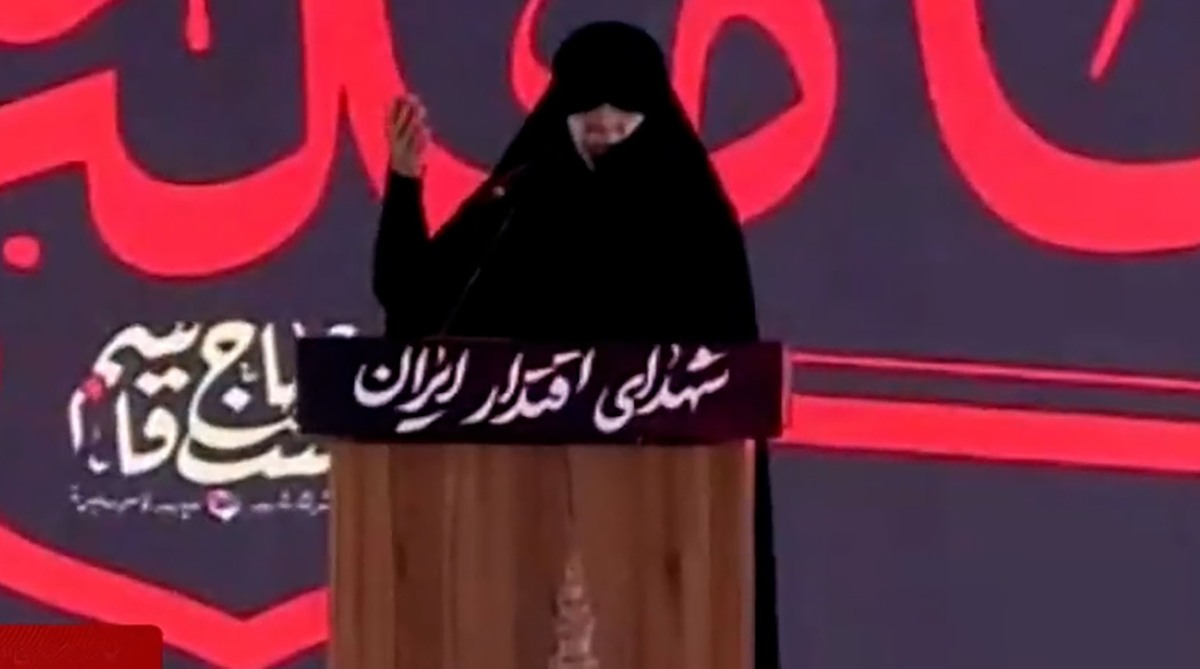 رجزخوانی دختر شهید سلامی به شیوه پدرش