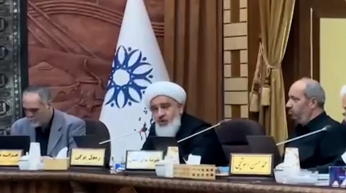 درخواست کننده ترور پزشکیان باید تجزیه شود!