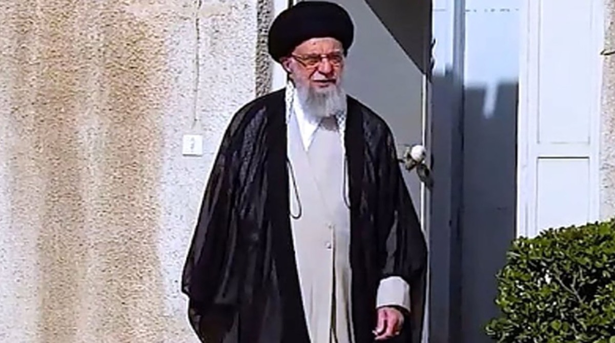 گزارش وضعیت سلامتی رهبر انقلاب توسط عضو دفتر رهبری