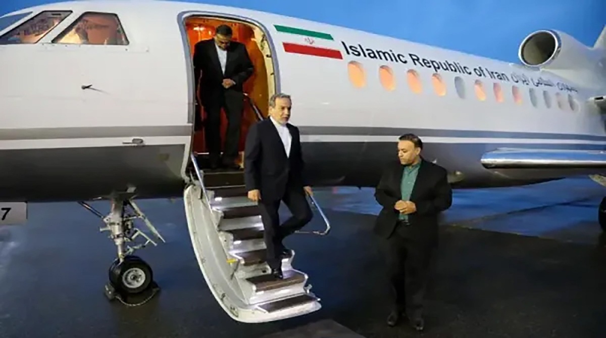 شیوه جالب خروج عراقچی از ایران در میانه جنگ