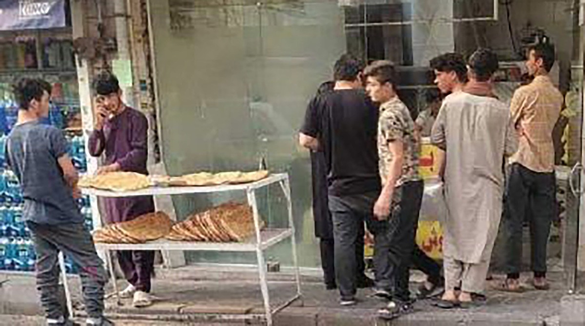 افغانی‌ها در ایران روزی 30 میلیون نان می‌خورند!
