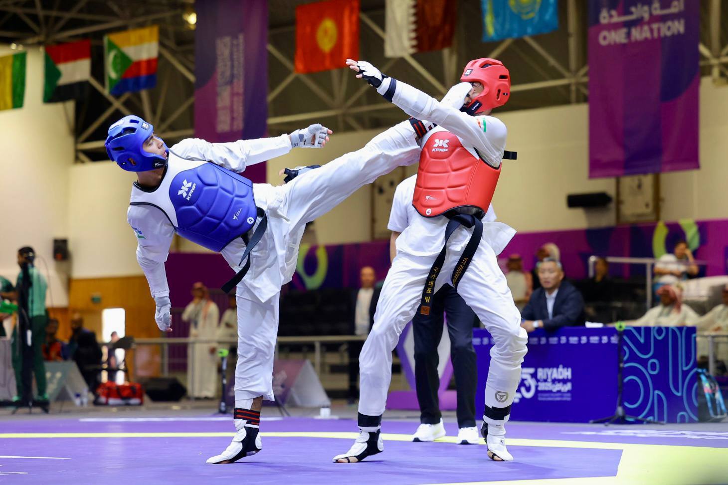 زنده از عربستان| صعود تیم ملی هندبال زنان به نیمهنهایی زنده از عربستان| صعود تیم ملی هندبال زنان به نیمهنهایی