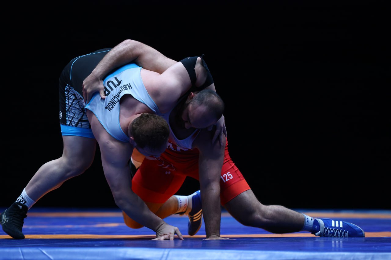 زنده از عربستان |سومین طلای کشتی آزاد دشت شد/ قاسم‌پور برنزی شد