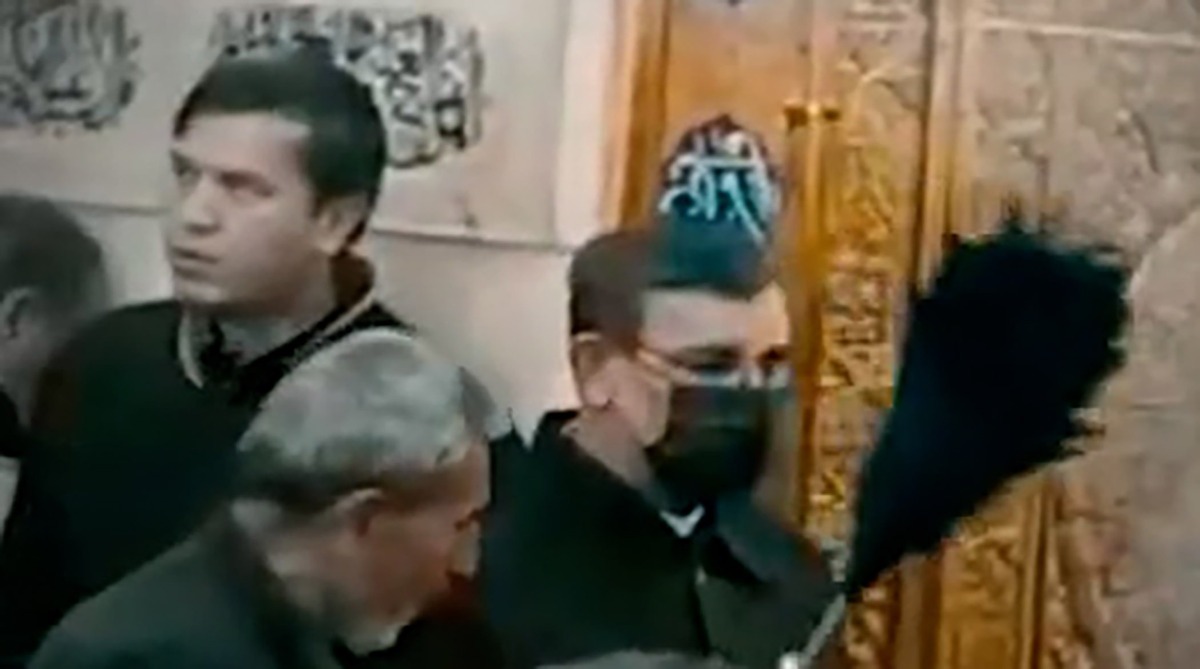 تصاویر شهید علیرضا تنگسیری حین انجام خدمت در حرم