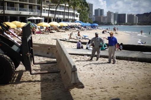 9 نوامبر 2011: تیم محافظت در حال آماده سازی تدابیر امنیتی در جریان نشست APEC در هونولولو در هاوایی REUTERS/Jason Reed 