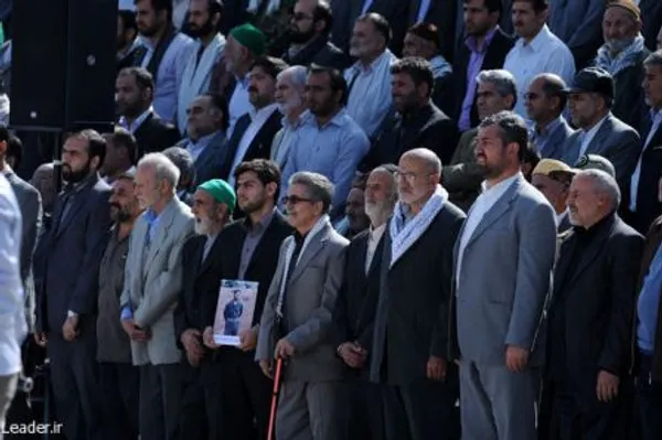 فرمانده کل قوا در مراسم صبحگاه مشترک یگانهای نظامی استان خراسان شمال