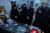 دیدار دفتر نشر آثار رهبرشهید با خانواده شهیدسلامی