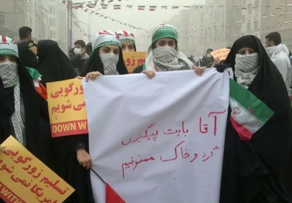 شکوه جشن ۲۲ بهمن در ایران حتی در اهواز خاکستری!
