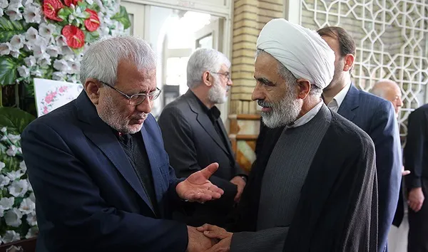 مجید انصاری معاون پارلمانی رئیس جمهور در مراسم ترحیم مادر اسدالله بادامچیان/TASNIM
