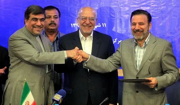 امضای تفاهم&zwnj;&zwnj;نامه سه جانبه وزرای صنعت&zwnj;، فرهنگ و ارتباطات/TASNIM
