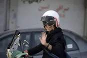 صدور گواهینامه برای زنان امتیاز نیست