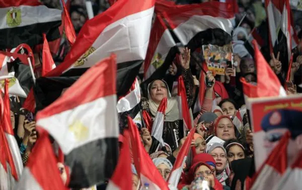 مقام&zwnj;های مصری از کشته شدن حداقل ۲۹ نفر در مراسم سومین سالگرد قیام مردمی علیه حسنی مبارک خبر داده&zwnj;اند.روز شنبه ۲۵ ژانویه، درگیری&zwnj;هایی میان مخالفان و موافقان دولت مورد حمایت نظامیان در سومین سالگرد قیام مردمی که به برکناری حسنی مبارک، رئیس جمهور سابق منجر شد، در این کشور برپا شد/Reuters
