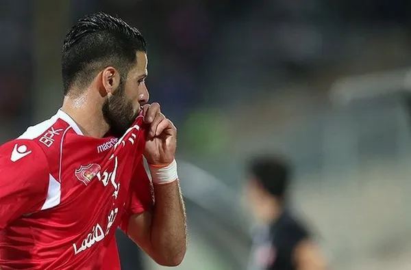 دیدار تیم&zwnj;های فوتبال پرسپولیس تهران و استقلال خوزستان شامگاه پنجشنبه در ورزشگاه آزادی تهران با پیروزی سرخپوشان به پایان رسید./FNA
