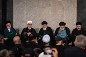 عکس: آیت الله علم الهدی در کنار فرزندان رهبر شهید