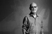 سیاوش قمیشی در سفرها با خودش قرآن می‌برد
