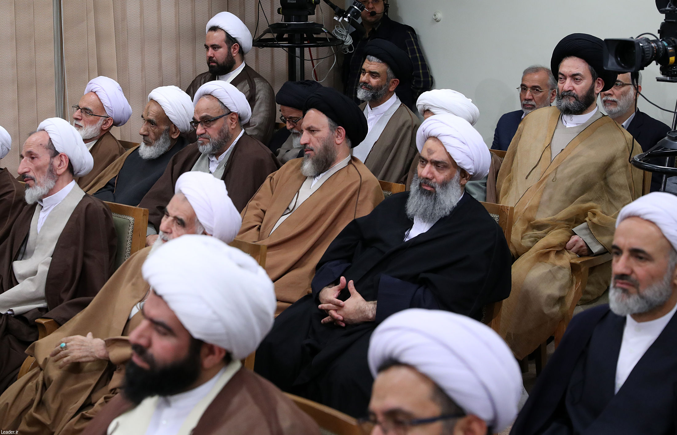دیدار رهبری با اعضای خبرگان