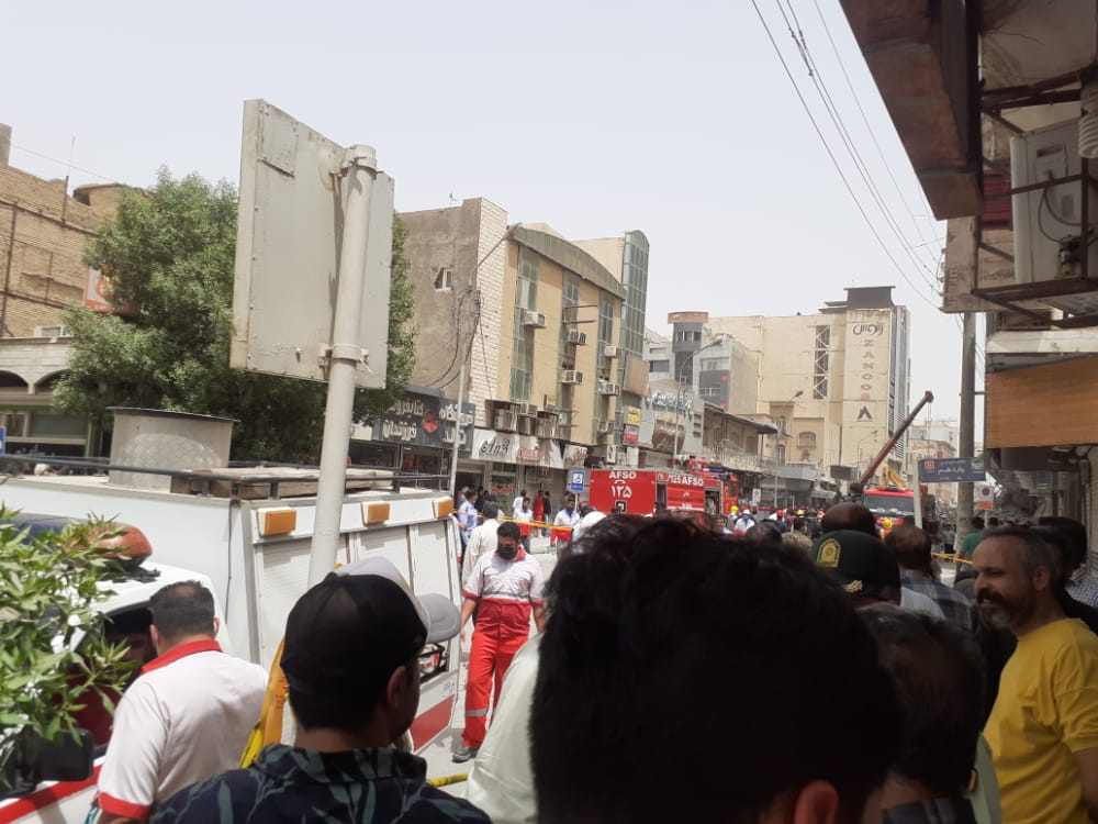 تابناک.