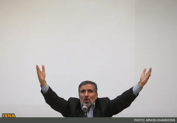 علی احمدی دیگر داوطلب ریاست جمهوری بود که روز دوشنبه به دانشگاه امیر کبیر رفته بود تا برای دانشجویان سخن بگوید. وزیر سابق محمود احمدی نژاد که در روزهای گذشته سخنانی را علیه احمدی نژاد و نزدیکانش گفته بود قصد داشت اسب خود را برای انتخابات زین کند که نتوانست از فیلترهای شورای نگهبان رد شود و به مرحله نهایی برسد. دوشنبه 30 اردیبهشت 1391