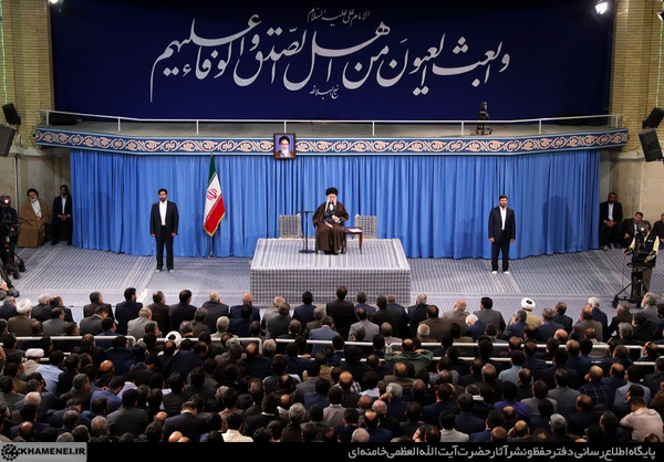 دیدار رهبری با کارکنان وزارت اطلاعات