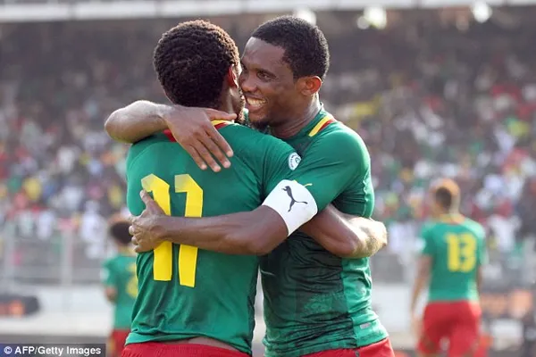 کامرون: ساموئل اتوئو (Samuel Eto'o) - مهاجم نام آشنای فوتبال جهان که در تیم چلسی بازی می کند با 112 حضورش در تیم ملی کشورش، 55 بار موفق به گل&zwnj;زنی شده است.