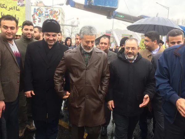 حضور &laquo;امير نصيرزاده&raquo; فرمانده نيروي هوايي ارتش و &laquo;امير سياري&raquo; معاون هماهنگ كننده ارتش در راهپیمایی ٢٢ بهمن 