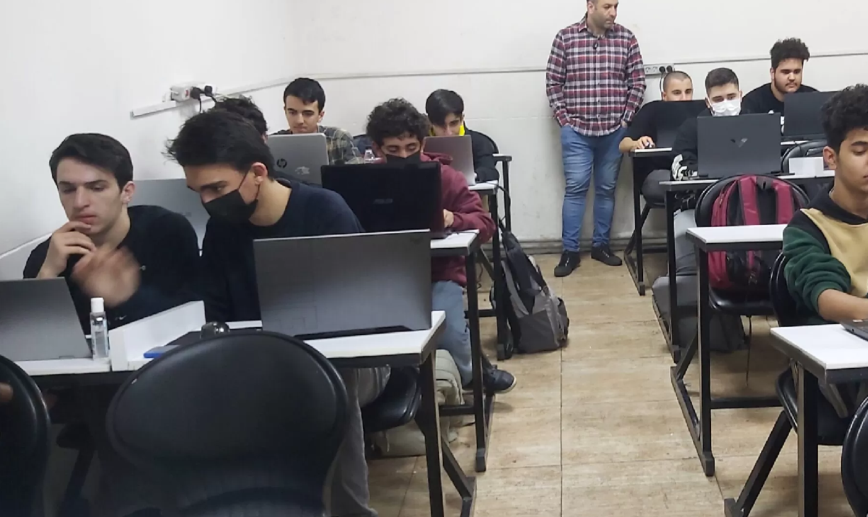 ناگفتهها از پشتپردههای درس و مدرسه در ایران ناگفتهها از پشتپردههای درس و مدرسه در ایران