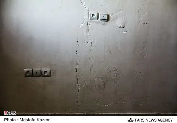 وضیعت نا مناسب یکی از خانه های در حال سکونت