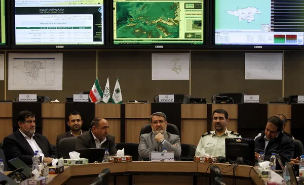 عصر روز چهارشنبه &laquo; عبدالرضا رحمانی فضلی&raquo; وزیر کشور به همراه &laquo;سید حسین هاشمی&raquo; استاندار تهران و &laquo; عیسی فرهادی&raquo; فرماندار تهران از مجموعه سازمان مدیریت بحران شهر تهران بازدید به عمل آوردند/IRNA