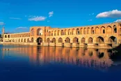 زاینده رود تالار موسیقی خیابانی شد!
