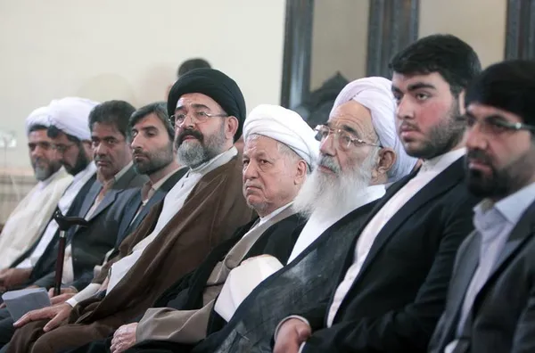 دیدار جمعی از مسئولان، اساتید و کارکنان دانشگاه آزاد اسلامی با آیت&zwnj;الله هاشمی/ISNA
