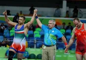گزارش تصویری تابناک از برد 10 بر هیچ کمیل بر دلاگنف آمریکایی