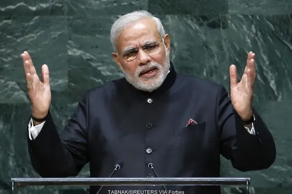 نارندرا دامورداس مودی (به گجراتی નરેન્દ્ર મોદી، به انگلیسی Narendra Damodardas Modi)، زاده ۱۷ سپتامبر ۱۹۵۰ در ودناگر، گجرات) نخست&zwnj;وزیر فعلی هند است. این سیاستمدار هندی از رهبران حزب هندو ـ ملی&zwnj;گرای حزب بهاراتیا جاناتا است و از سال ۲۰۰۱ تا ۲۰۱۴ سروزیر ایالت گجرات هند بود.