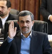 احمدی‌نژاد :مشایی‌ منو‌ بدین‌‌ به‌ هرچی‌ میخوایین‌ رای‌ بدین
