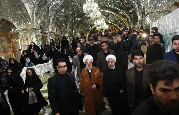 حجت الاسلام حسن روحانی رییس جمهوری صبح امروز با حضور در اجتماع عزاداران حسینی در جوار بارگاه مطهر حضرت عبدالعظیم حسنی در مراسم عزادارای سرور و سالار شهیدان اباعبدالله الحسین (ع) شرکت کرد./IRNA
