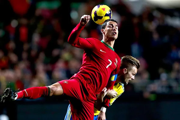 Ibrahimovic v Ronaldo