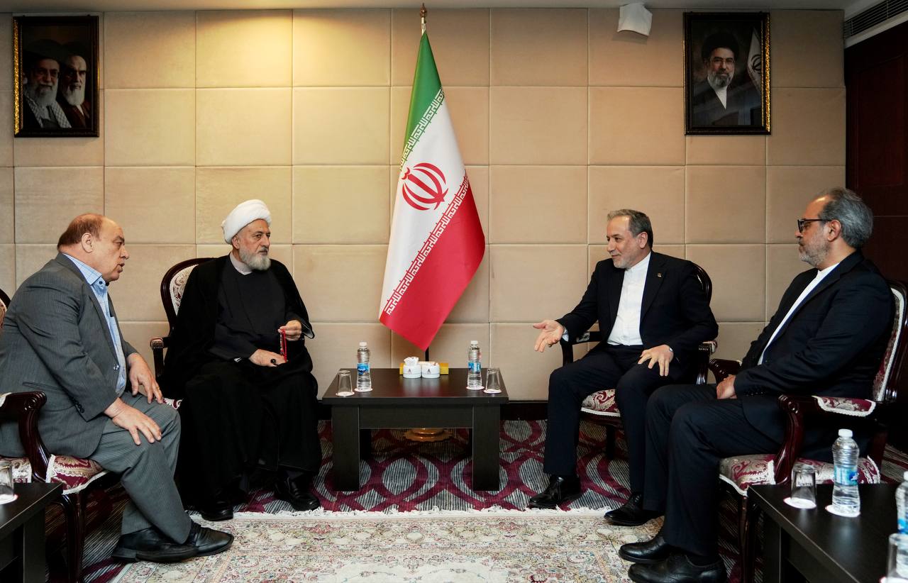 دیدار شیخ علی الخطیب، نایب رئیس مجلس اعلای اسلامی شیعیان لبنان با سید عباس عراقچی وزیر امور خارجه دیدار شیخ علی الخطیب، نایب رئیس مجلس اعلای اسلامی شیعیان لبنان با سید عباس عراقچی وزیر امور خارجه
