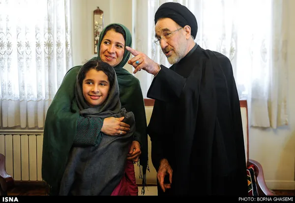 حضور سیدمحمد خاتمی در جمع خانواده شهید تندگویان