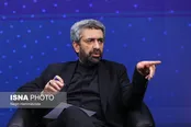 معاون پزشکیان: مشکل استقلال ایران است!