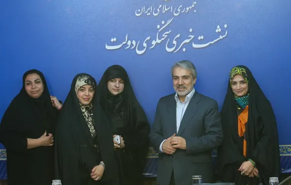 آخرین جلسه سخنگوی دولت با خبرنگاران در سال ۹۲/ایسنا

