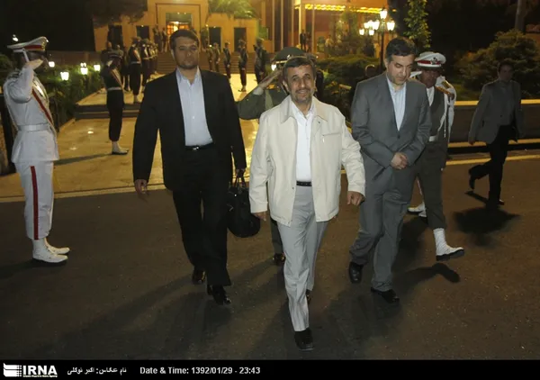 ˈمحمود احمدی نژادˈ رییس جمهوری اسلامی ایران به منظور شرکت در مراسم تحلیف ˈنیکلاس مادوروˈ رییس جمهوری جدید ونزوئلا عازم کاراکاس پایتخت این کشور در آمریکای لاتین شد.
پنج&zwnj;شنبه 29 فروردین 1392
