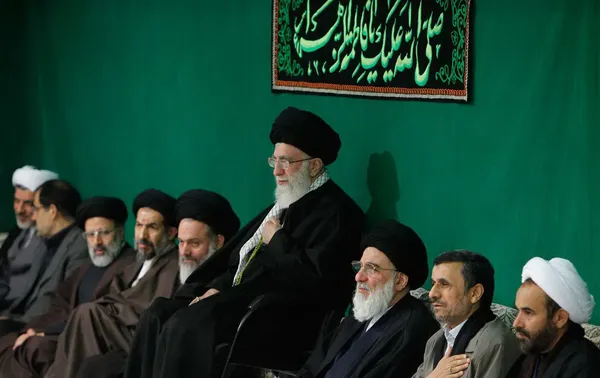 اولین شب عزاداری ایام فاطمیه با حضور رهبر معظم انقلاب و قشرهای مختلف مردم دوشنبه شب در حسینیه امام خمینی ، برگزار شد/Leader O W
