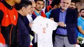 تمسخر طرح پیراهن تیم فوتبال ایران توسط میثاقی
